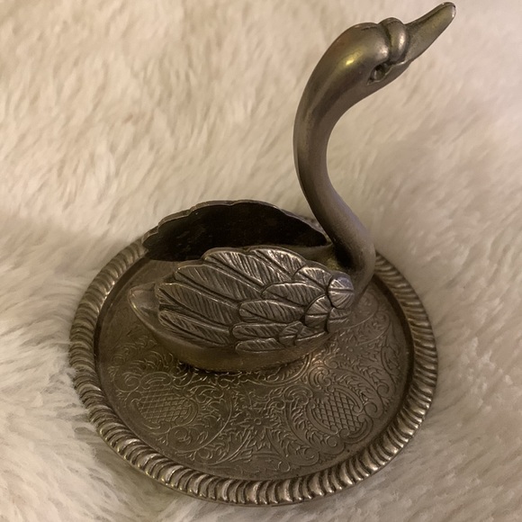 SALE!!! Vintage Swan ring holder.    2 - Picture 4 of 11
